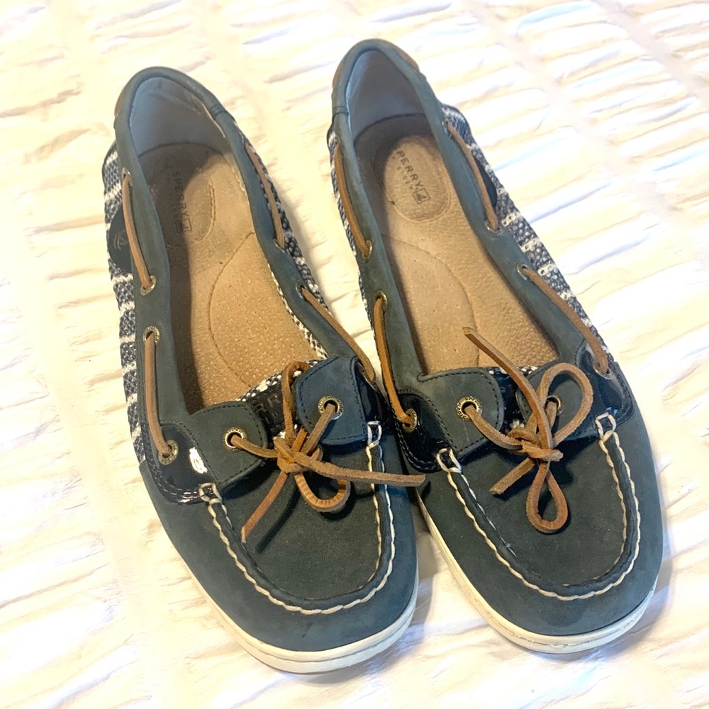 Navy stripe Sperry Topsiders ⚓️